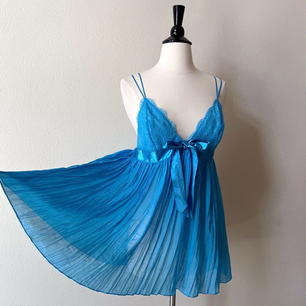 Victoria’s Secret Lace Babydoll Cami L Blue Pleated Satin Bow Spaghetti Strap